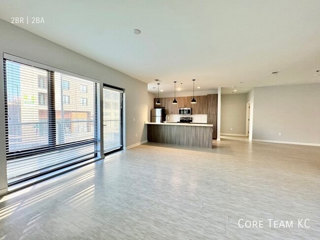 Photo - 227 E 27th St Unidad 203 - Rembrandt