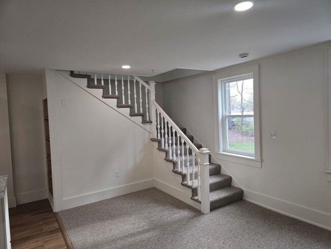 Photo - 188 Main St Unit West