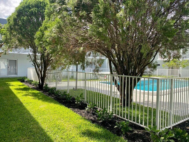 Photo - 985 Manor Dr Unit C-45