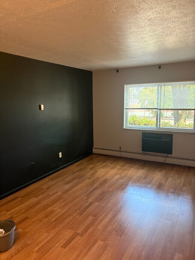 Photo - 1691 Robinwood Ave Unit 207