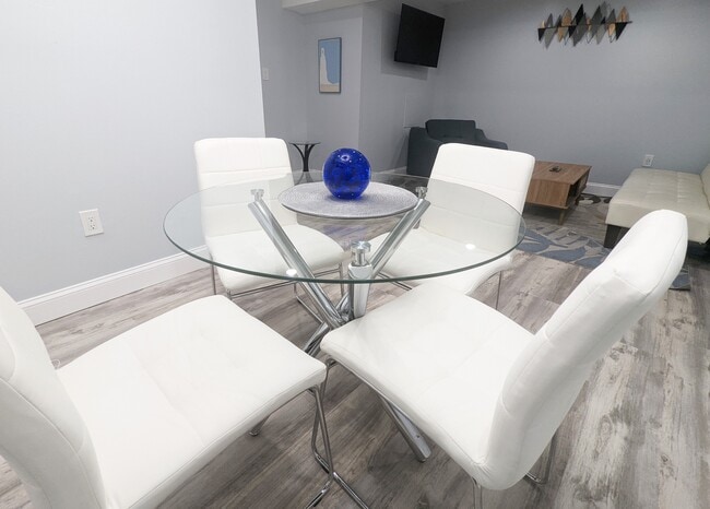 Spacious living & Dining - 634 Rock Creek Church Rd NW Unit Grdn