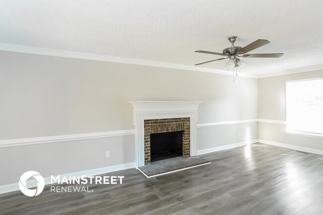 Photo - 696 Journey St SW