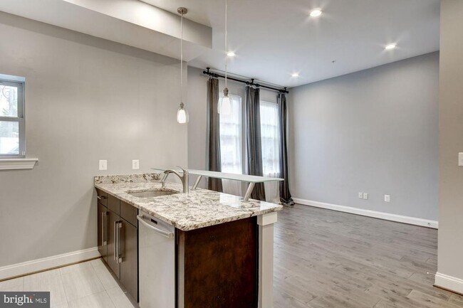 Photo - 1333 Euclid St NW Unit 202