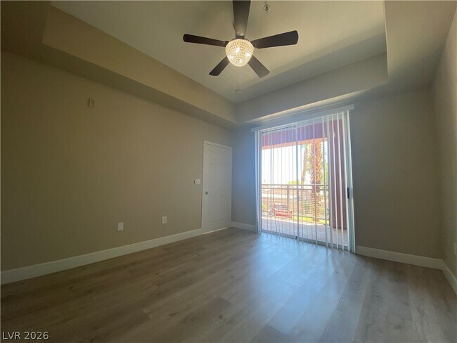 79 E Agate Ave Unit 207