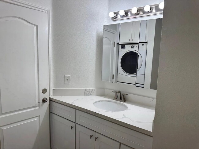 Photo - "Charming 1-Bedroom Retreat in San Clemente – Perfect Coastal Living!"