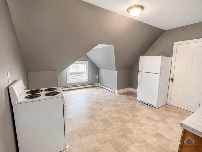 Photo - 16 West St Unit 3