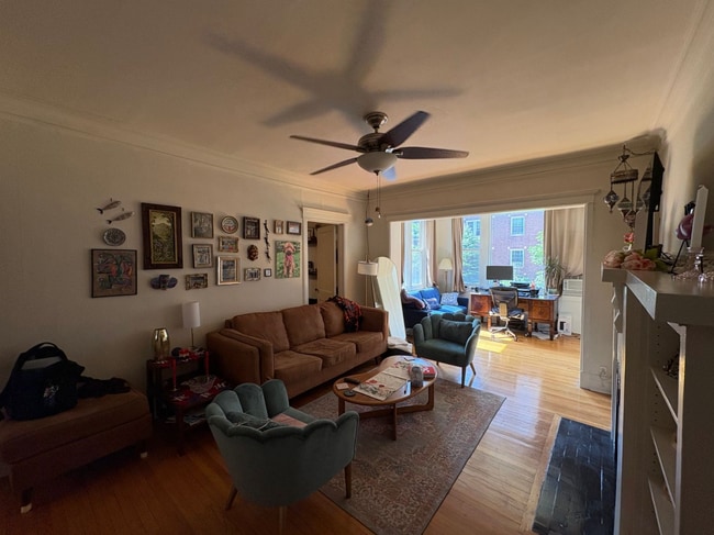 Photo - 3615 N Pine Grove Ave Unit 2W