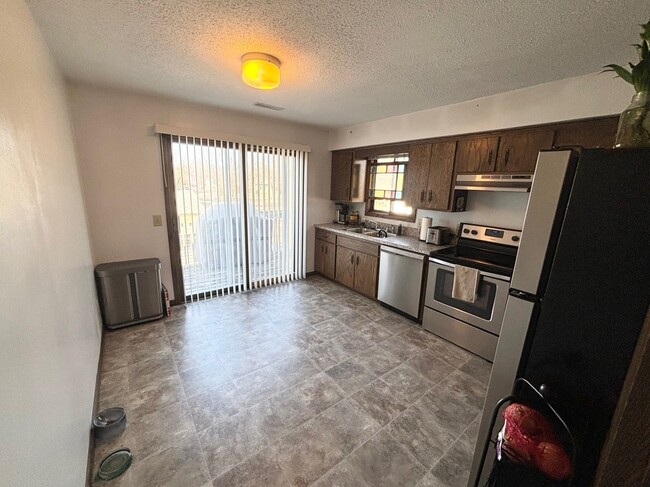Photo - 3602 Quebec Ave S