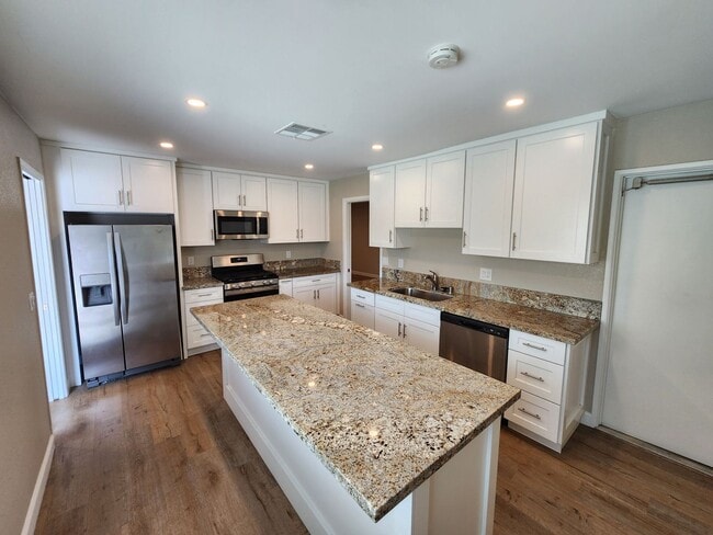 Photo - 16598 Bernardo Oaks Dr