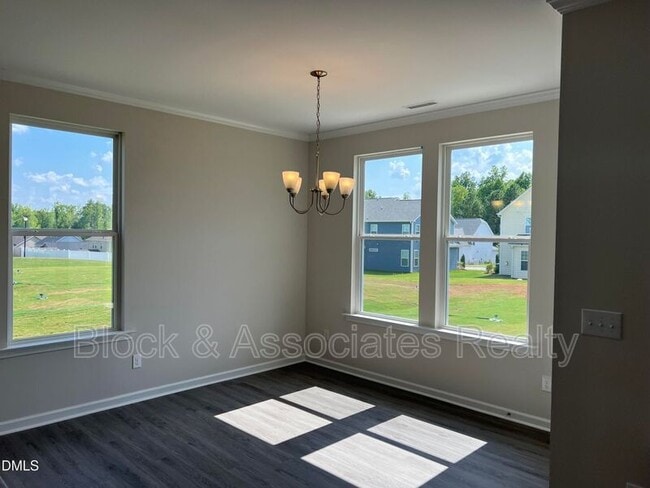 Photo - 262 Streamliner Blvd