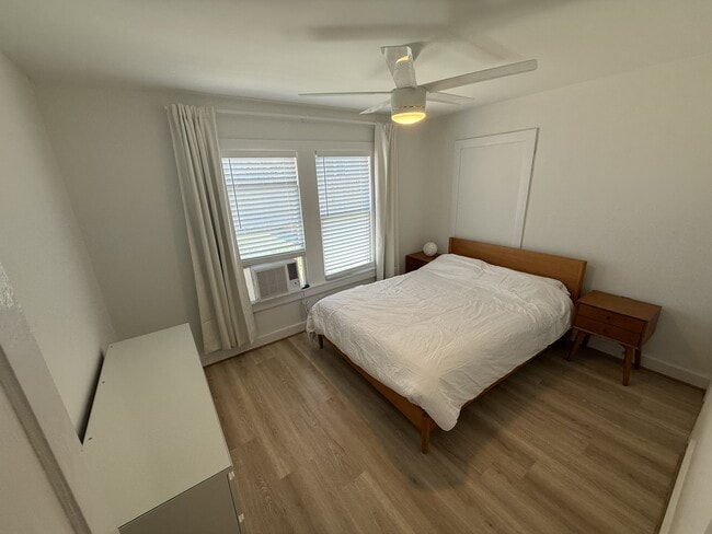 Bedroom - 1109 Walton St Unit B
