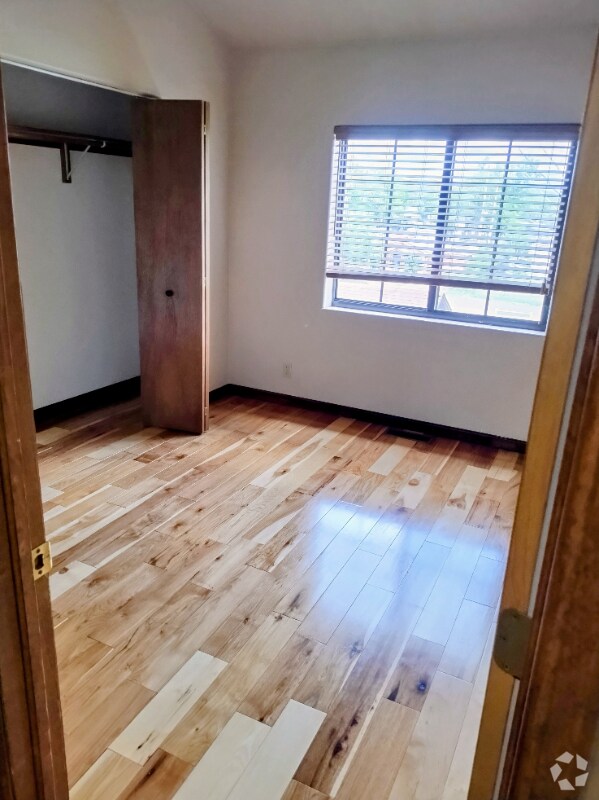 Building Photo - 1145 8th St Unit C Rental