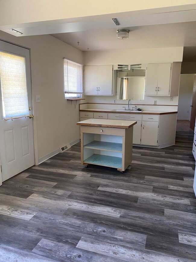 Photo - South Missoula 3 bedroom with fenced yard and garage