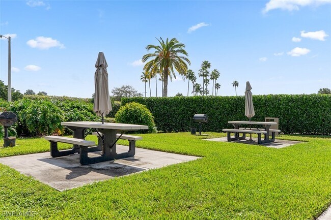 Photo - 7785 Esmeralda Way Unit M202