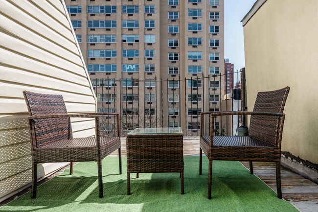 Photo - 1597 York Ave Unidad FL5-ID1021944P