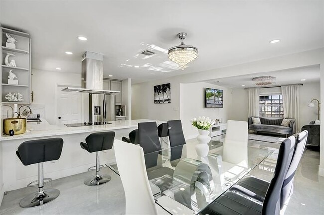 Photo - 1129 NE 2nd Ave