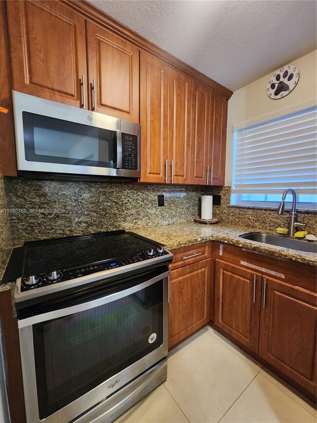 Photo - 12193 SW 10th St