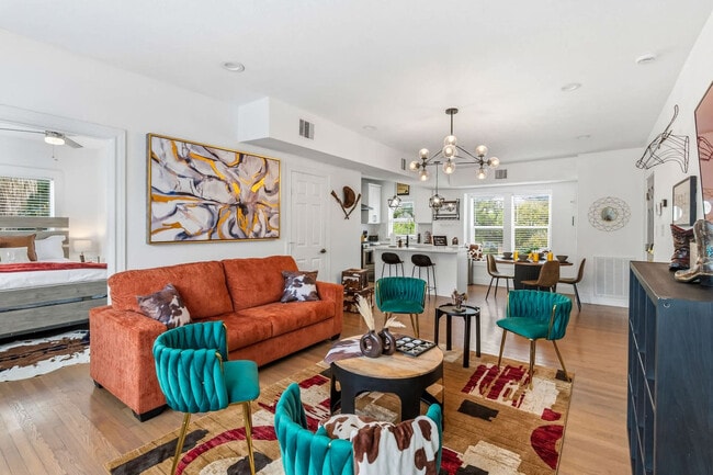 1802 Wentworth St Unit SI FL2-ID1542674P
