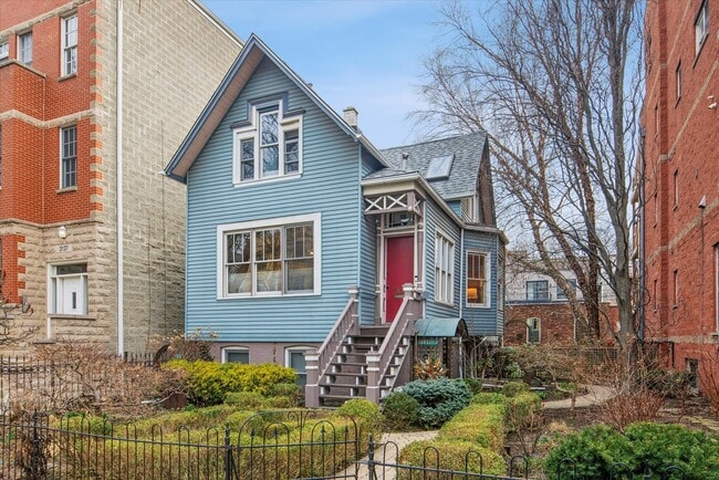 Building Photo - 3135 N Seminary Ave Unit 1