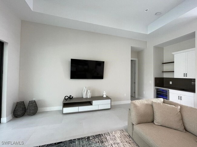 Building Photo - 687 23rd St SW