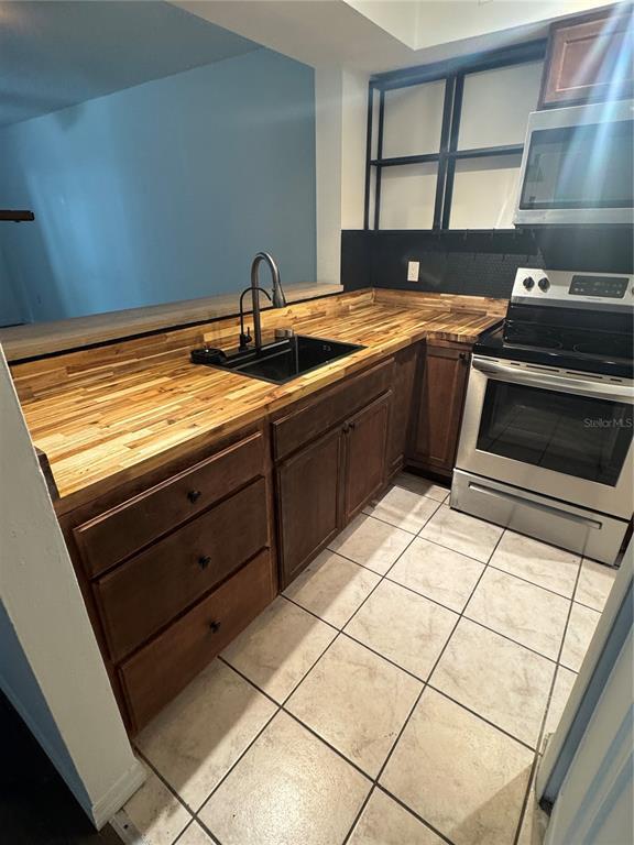 Photo - 2900 S Semoran Blvd Unidad S