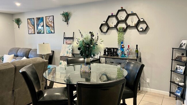 Dining Area - 140 S Cypress Rd Unit 123