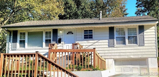 Building Photo - Ranch-style three-bedroom