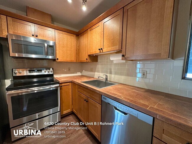 Photo - 6420 Country Club Dr Unidad B