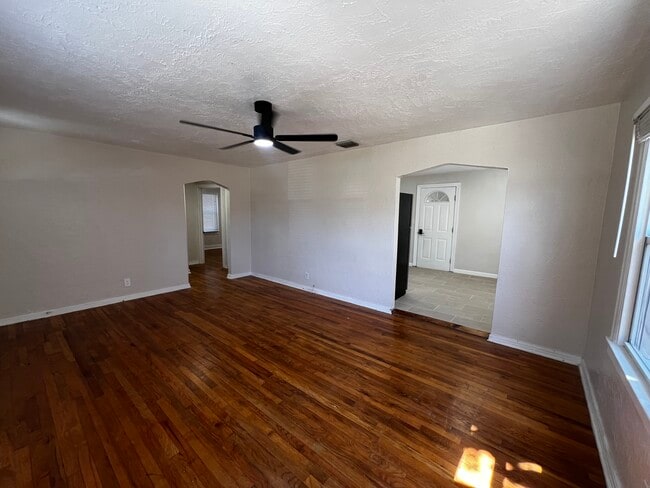 Photo - 3730 3rd Ave N