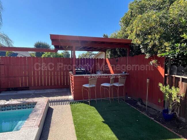 Photo - 1130 Aberdeen Ave