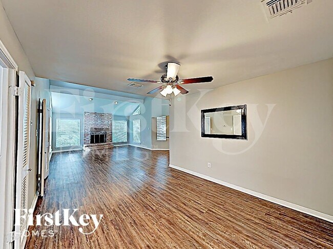 Photo - 7451 Tunbury Ln