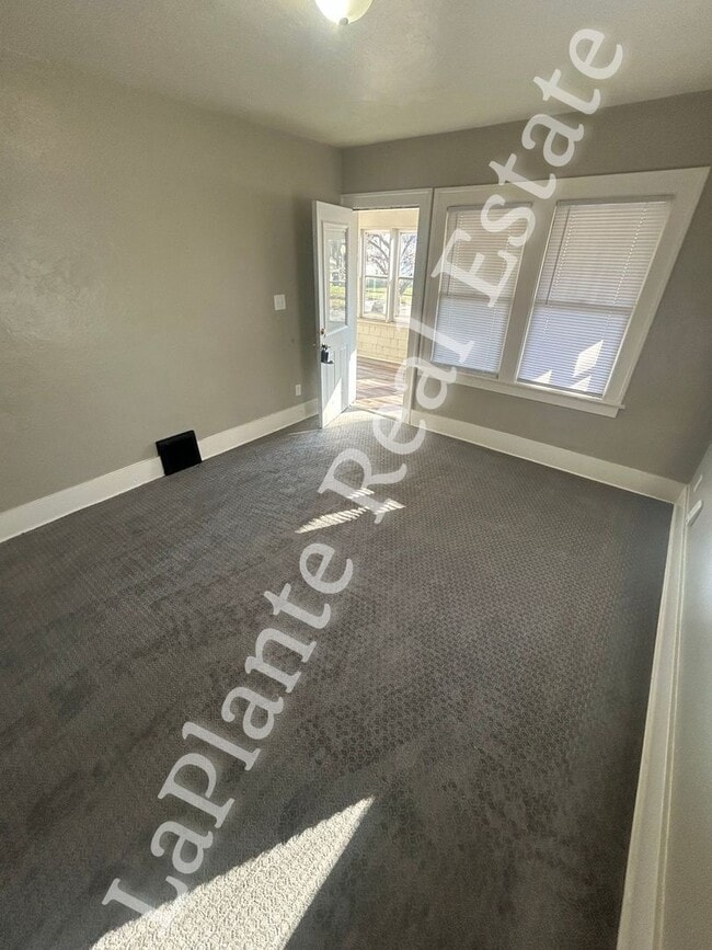 Photo - Bright Newly renovated Home in a Quiet West Toledo Neighborhood