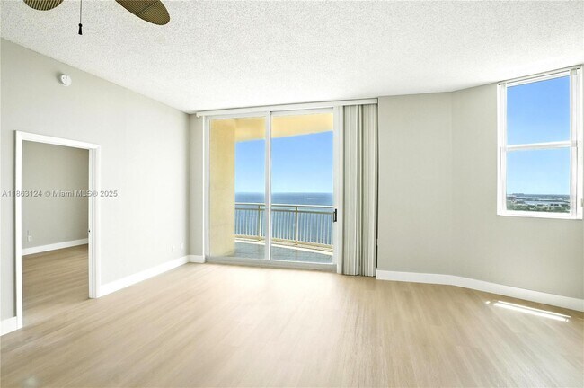Photo - 2475 Brickell Ave Unidad 2610