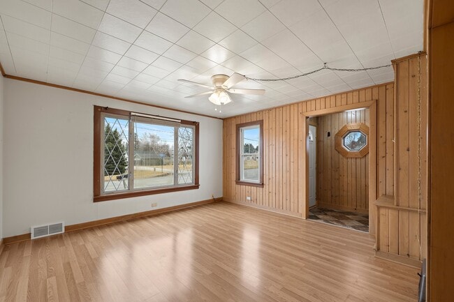 Photo - 25 E Chestnut Ave