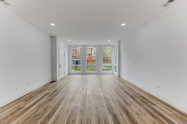 Photo - 5921 S Calumet Ave Unidad 1