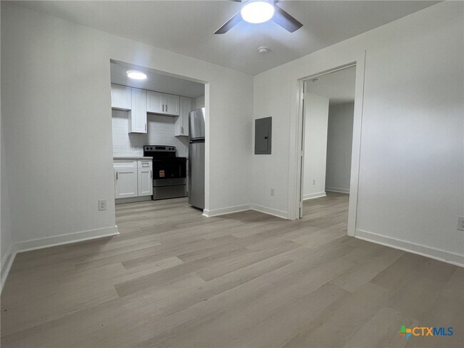 Photo - 201 Lowery Dr