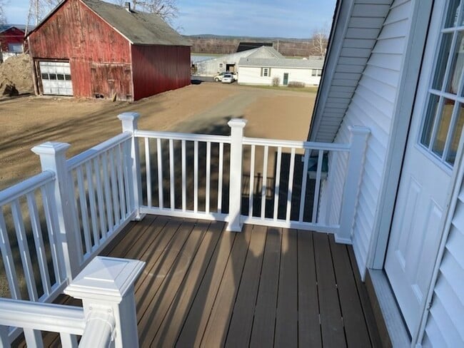 Photo - 82 Comins Rd
