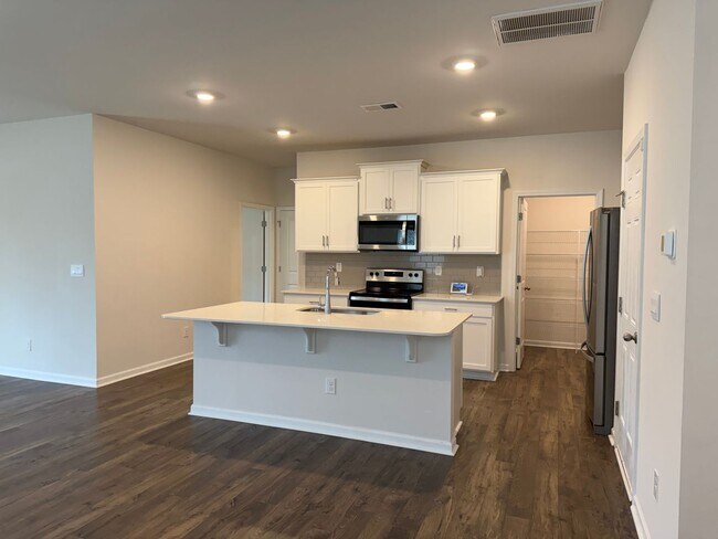 Photo - Spacious 5-Bedroom Home for Rent in The Falls – Modern, Comfortable, and Move-In Ready