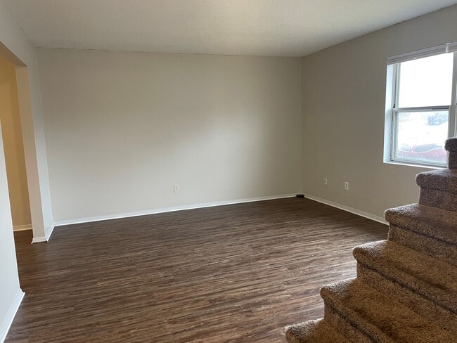 Photo - 525 Mount Pelia Rd