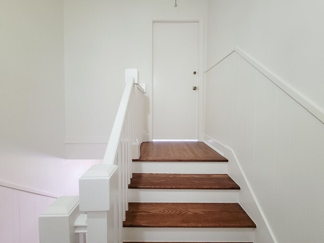 Photo - 1728 Hawthorne St Unit 2