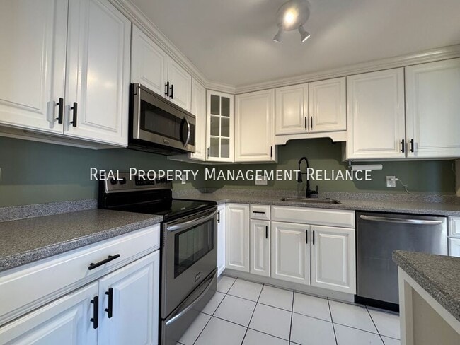 Photo - 20 Central St Unit 404