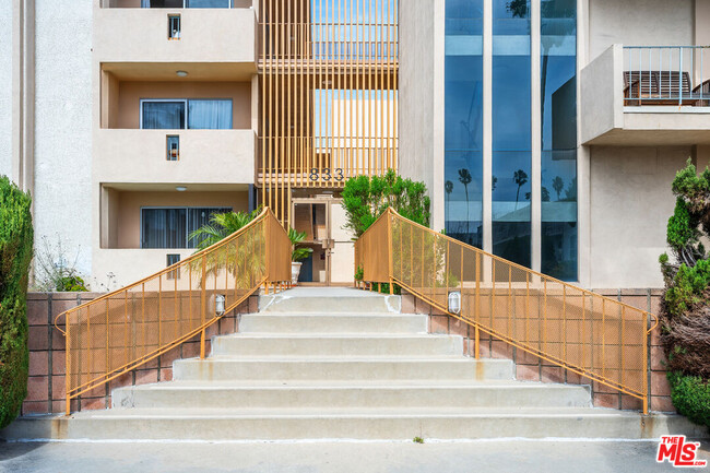 Photo - 833 5th St Unit 203