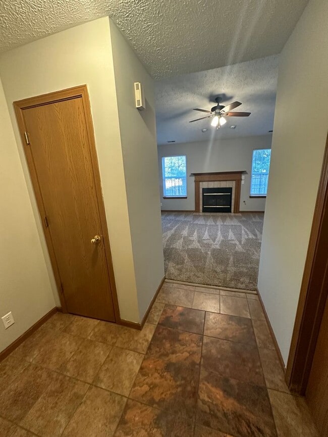 Photo - 1828 Starks Cir