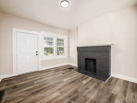Building Photo - 154 N Central Ave