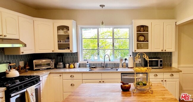 Photo - 4733 San Feliciano Dr