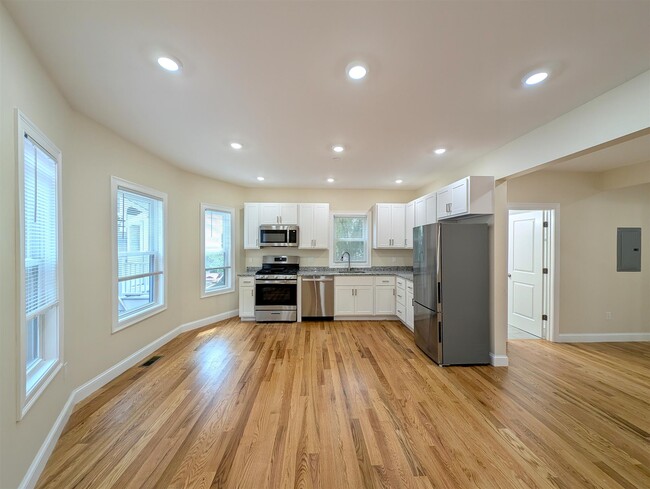 Photo - 22 Holyoke Rd Unit 2