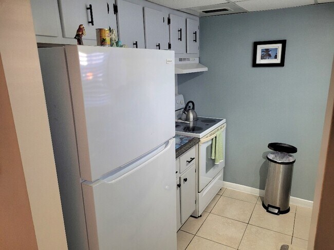 Photo - 2727 75th St W Unit Sabal Palms 8