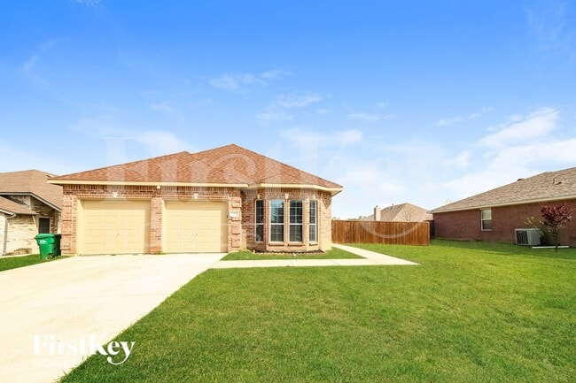 Building Photo - 2925 Oakshire St