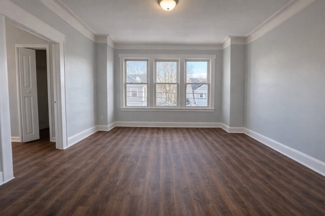 Building Photo - 55 Schley St Unit 3