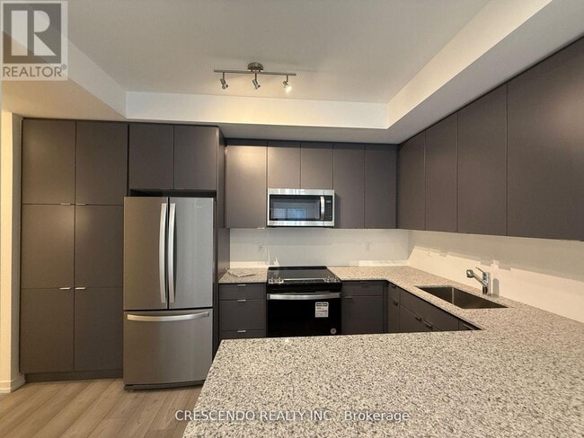 Photo - 18 Lytham Grn Cir